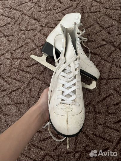 Коньки фигурные