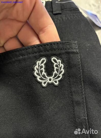 Джинсы Fred Perry: добавь банановую изюминку