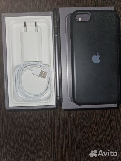 iPhone 8, 64 ГБ