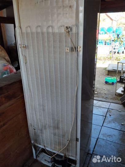 Продам холодильник