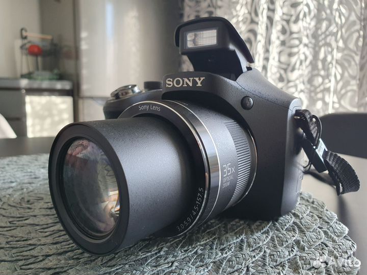 Sony cyber shot dsc h300