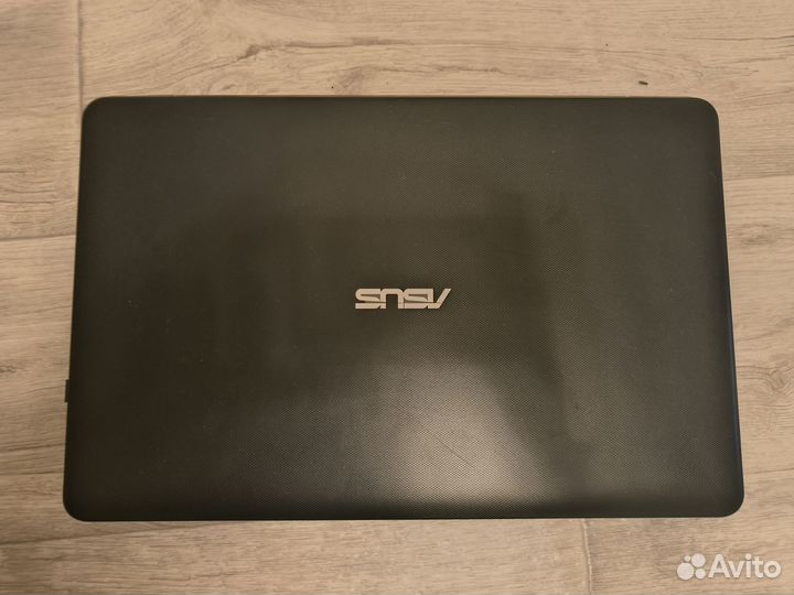 Ноутбук Asus X751L