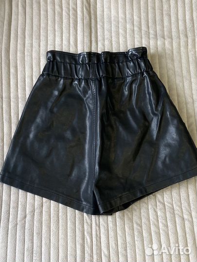 Кожанные шорты женские и юбка