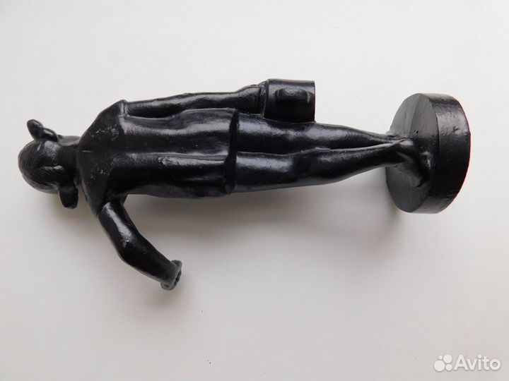 Чугунная статуэтка Куса в идеальном состоянии 17