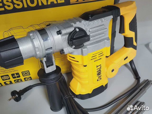 Перфоратор dewalt (1680w).Новый с гарантией