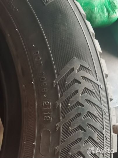 Nokian Tyres Hakkapeliitta 8 215/65 R16