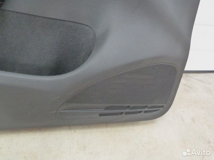 Комплект обшивок двери VW Golf VI 2009-2013 (5K4867011BM 5K4867012BM 5K6867211EQ 5K6867212EQ)