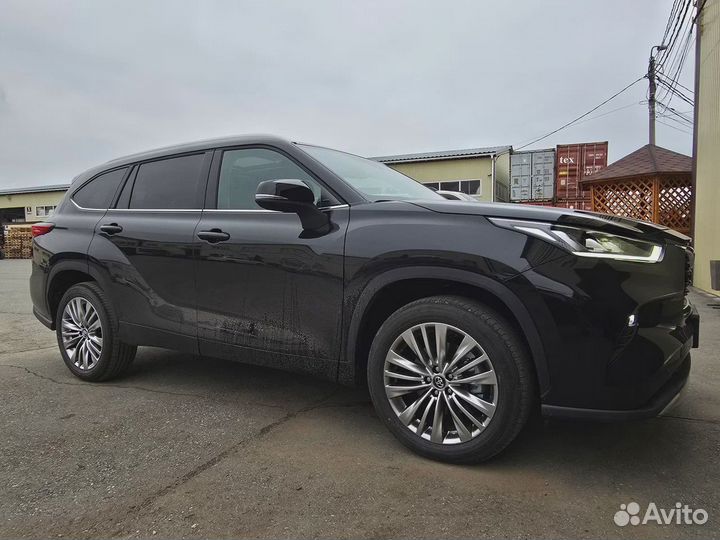 Toyota Highlander 2.0 AT, 2024, 5 км