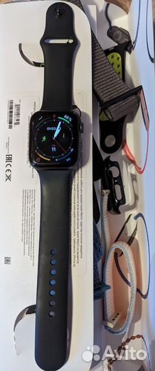 Apple watch se 2020 (44 мм)