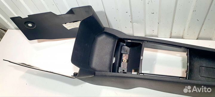 Консоль центральная Skoda Fabia 1