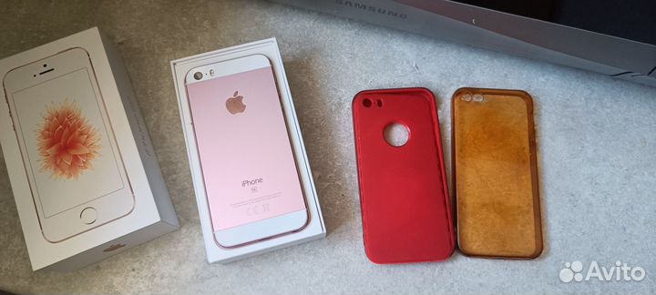 iPhone SE, 32 ГБ