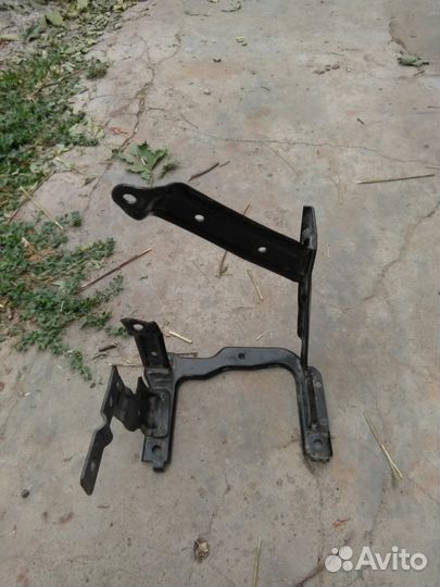 Кронштейн насоса гур, осушителя, Форд Фокус 2