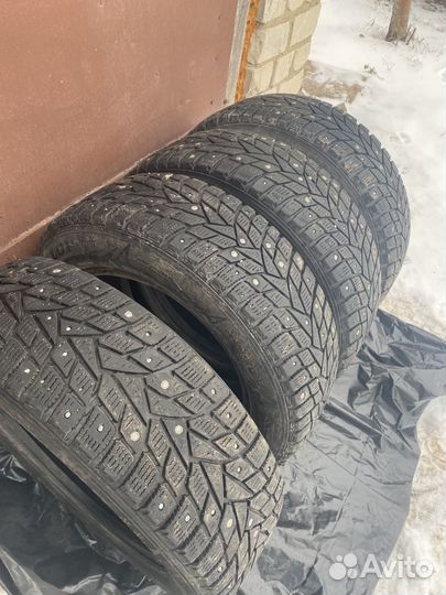 Dunlop SP Winter Ice 02 185/65 R15 92T