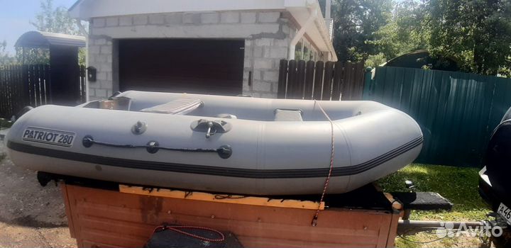 Лодка с мотором