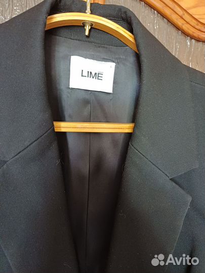 Пиджаки и жакеты женские 48 50