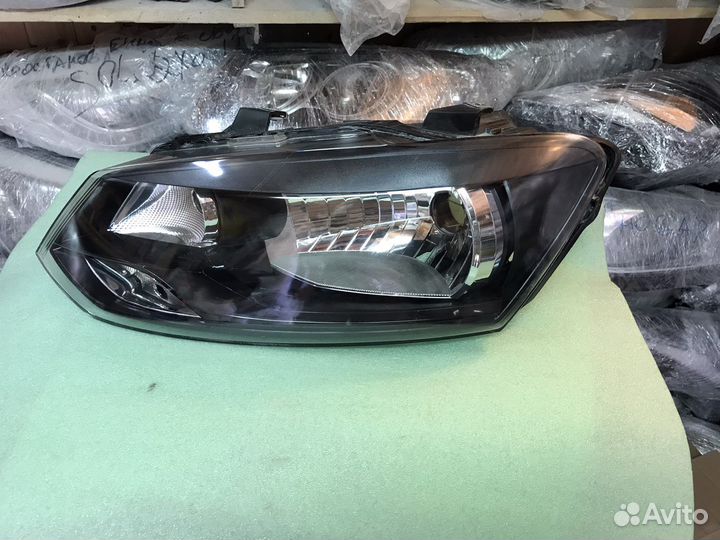 Фара левая и правая Volkswagen Polo 5 оригинал