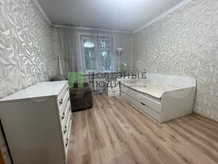 2-к. квартира, 49 м², 3/9 эт.