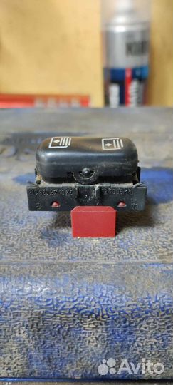 Кнопка задней шторки W210