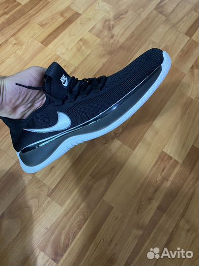 Кроссовки мужские изики 