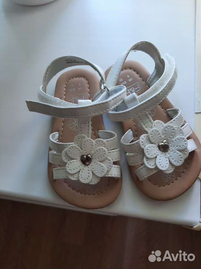 Босоножки для девочки 23
