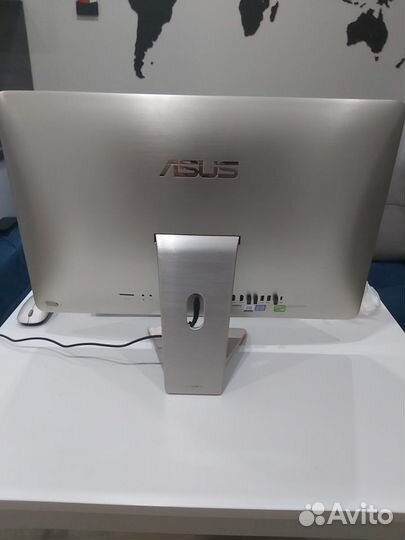 Моноблок Asus Zen AiO Pro Z240IE