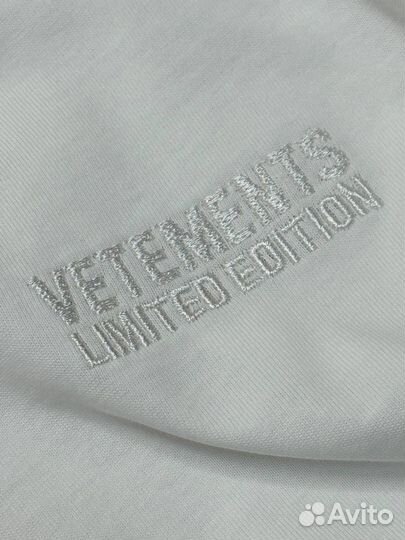 Футболка Vetements 2024