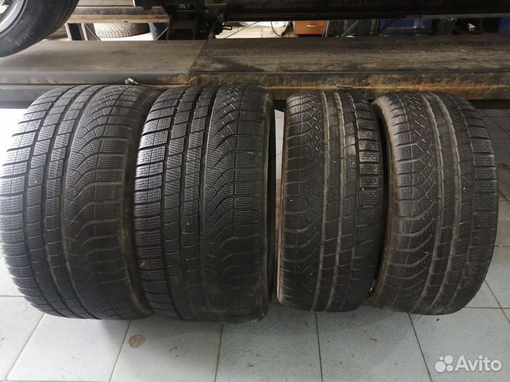 Pirelli P Zero Winter 245/35 R21 и 305/30 R21 100V