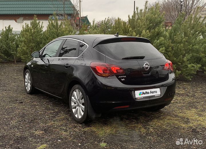 Opel Astra 1.6 AT, 2011, 176 500 км