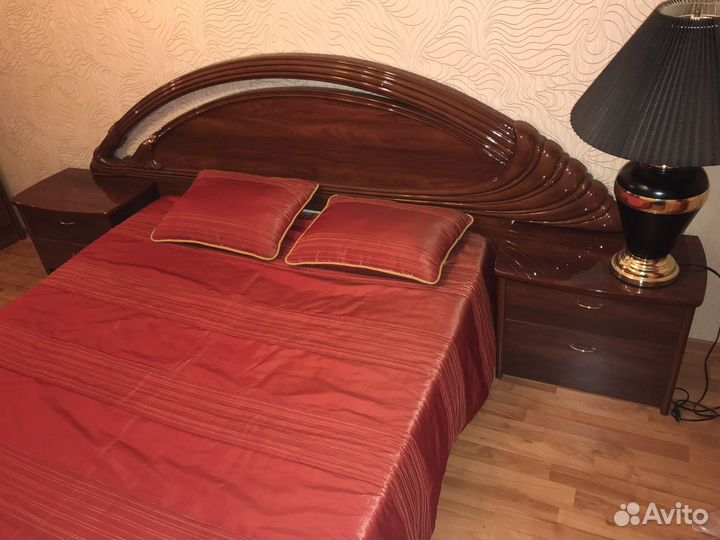 Спальный гарнитур