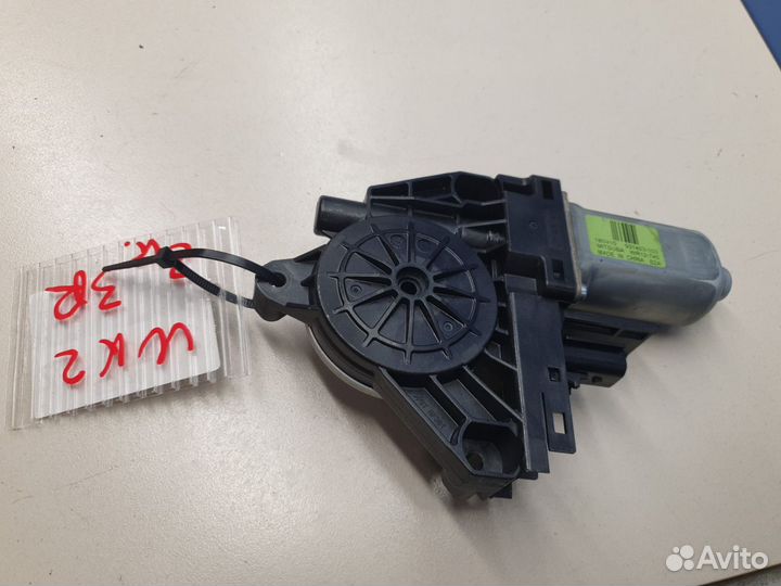 Моторчик стеклоподъёмника задний правый Jeep Grand Cherokee WK2 2010