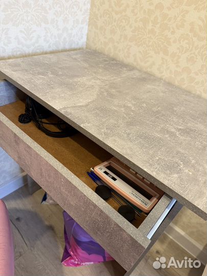 Письменный стол