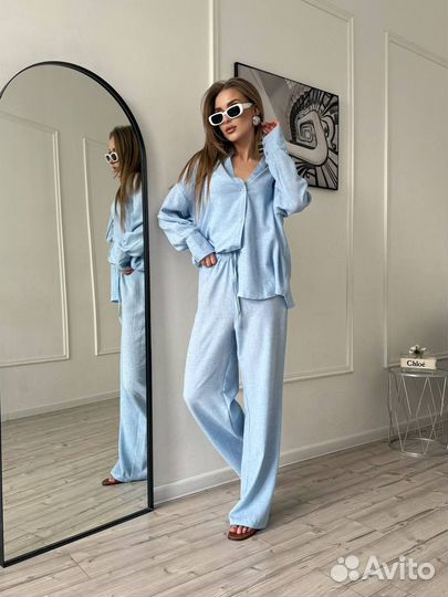 Брючный костюм женский с рубашкой