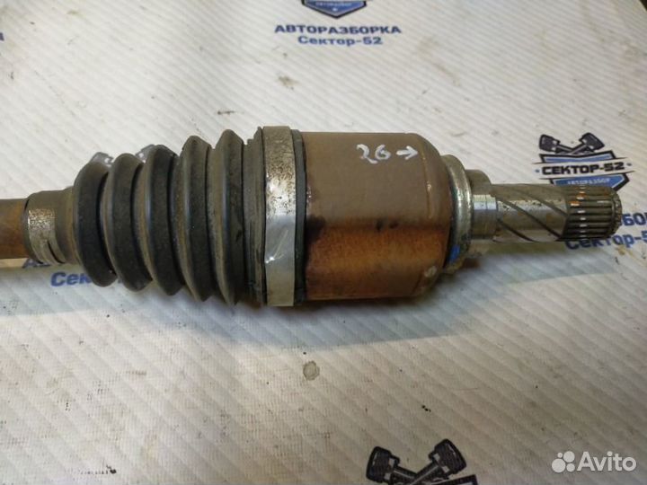 Привод передний правый Renault Sandero 1