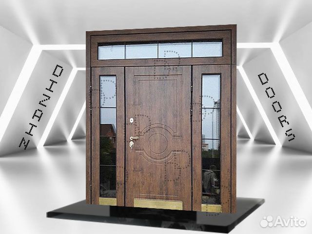 Парадная широкая входная дверь с фрамугой