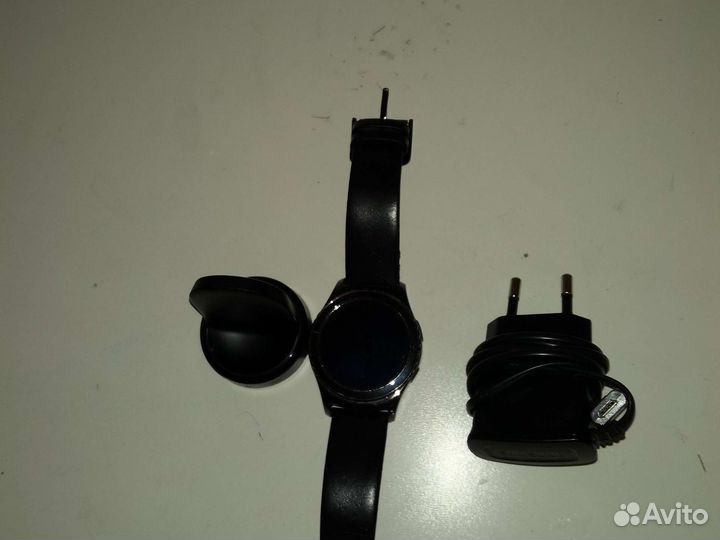 Смарт часы Samsung gear s2 classic