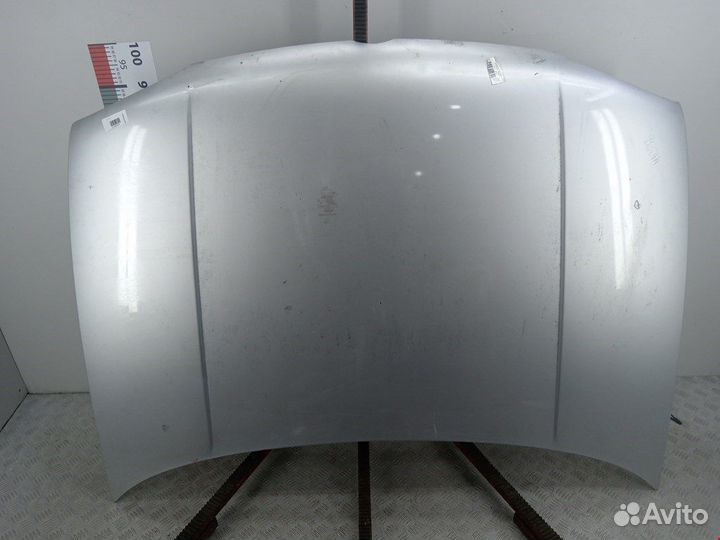 Капот Volkswagen Golf