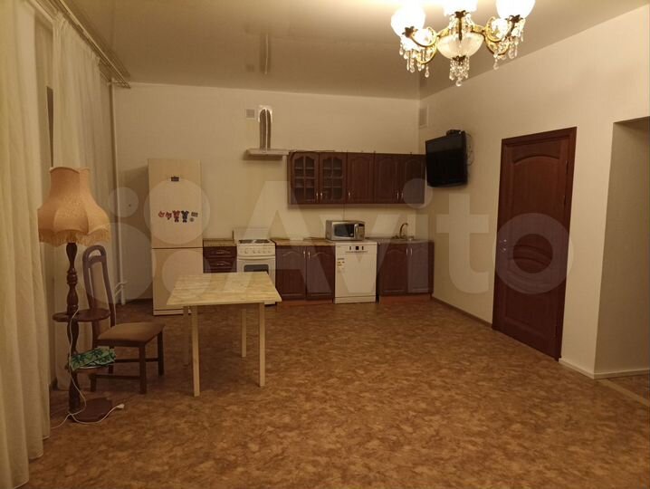 3-к. квартира, 110 м², 3/3 эт.