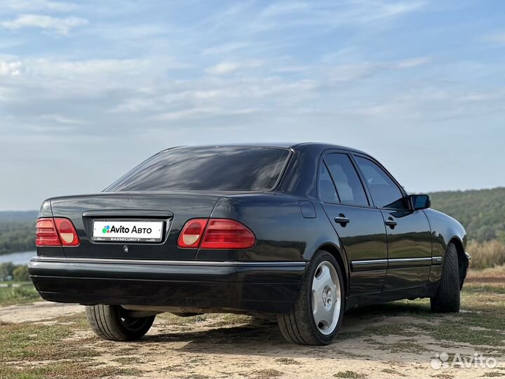 Mercedes-Benz E-класс 2.0 МТ, 1997, 600 000 км