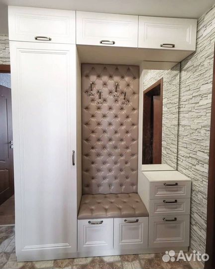 Шкаф в прихожую под заказ