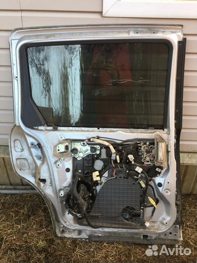 Дверь тойота