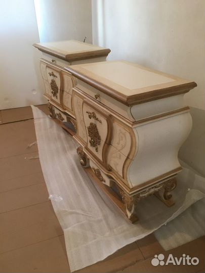 Кровать с тумбами