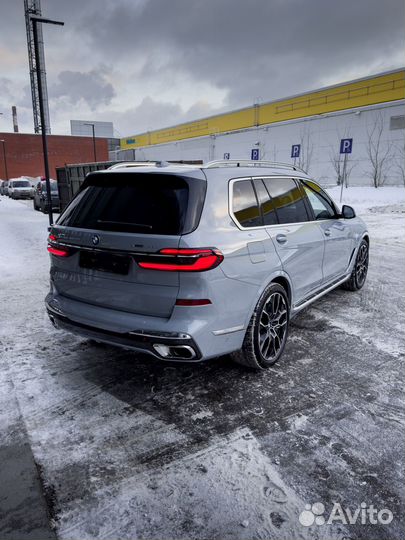 BMW X7 3.0 AT, 2024, 14 000 км