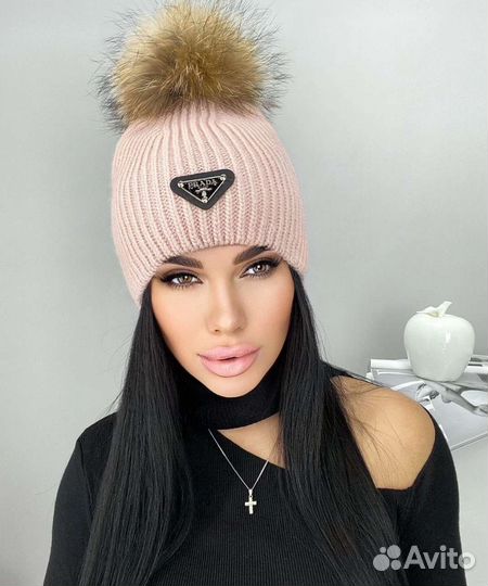 Шапка женская зимняя на флисе Prada