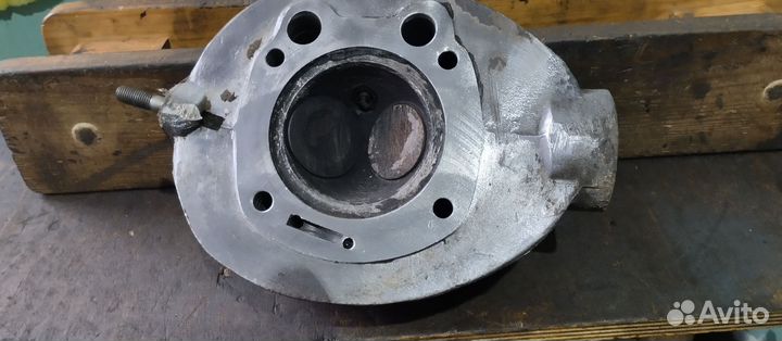 Левая головка цилиндра мотоцикла Урал