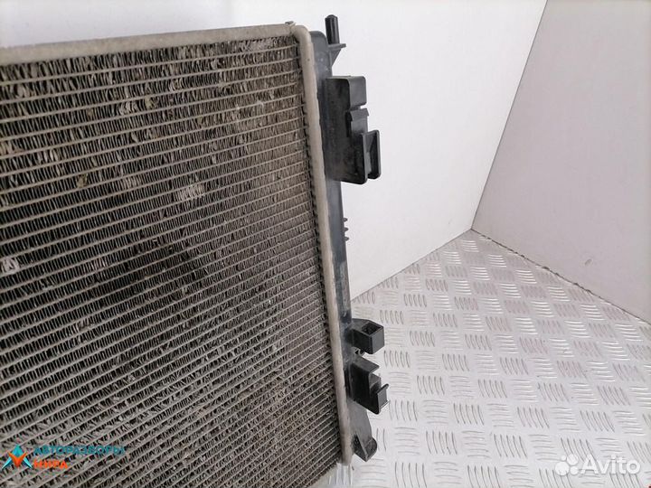 Радиатор (основной) Dacia Duster 2013 8200735039