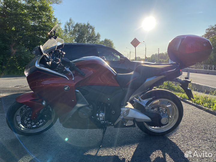 Продам honda VFR1200F