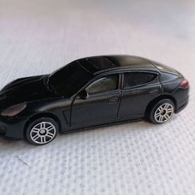 Машинка игрушка Porsche Panamera turbo