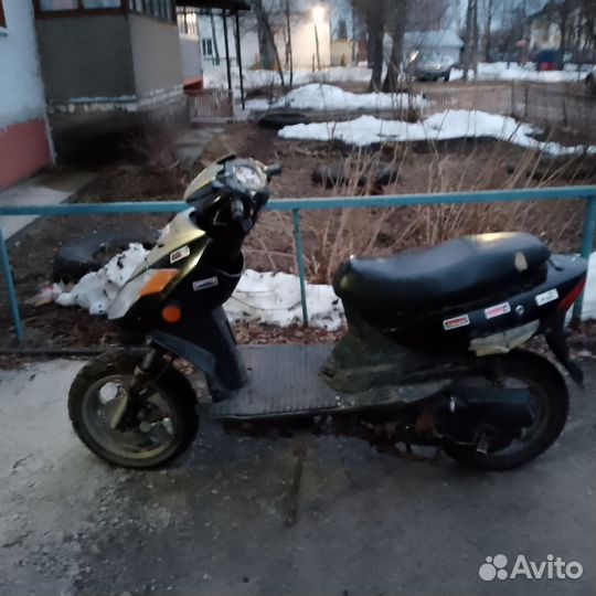 Продам скутер не на ходу по запчастям