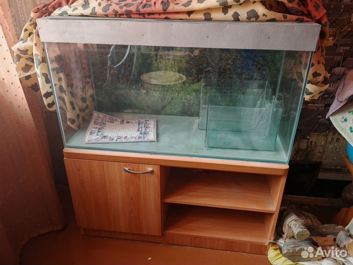 Аквариум с тумбой