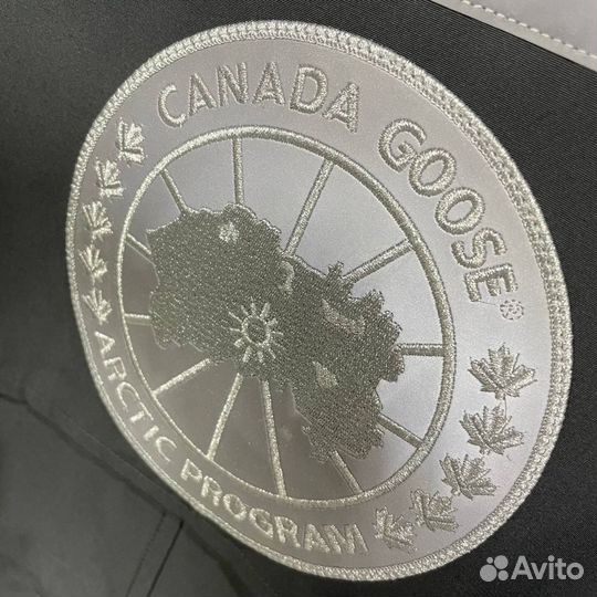 Canada Goose пуховик